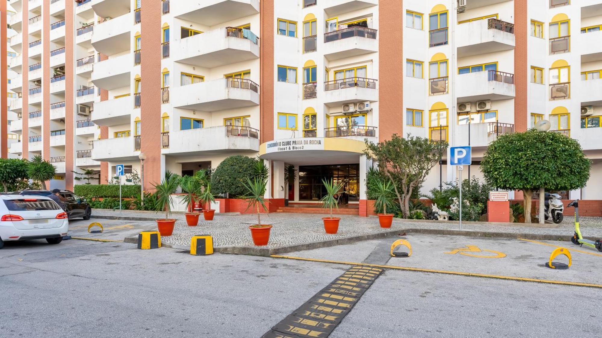 Red Velvet 1 Bdr Flat With Balcony By Lovelystay Portimão Kültér fotó
