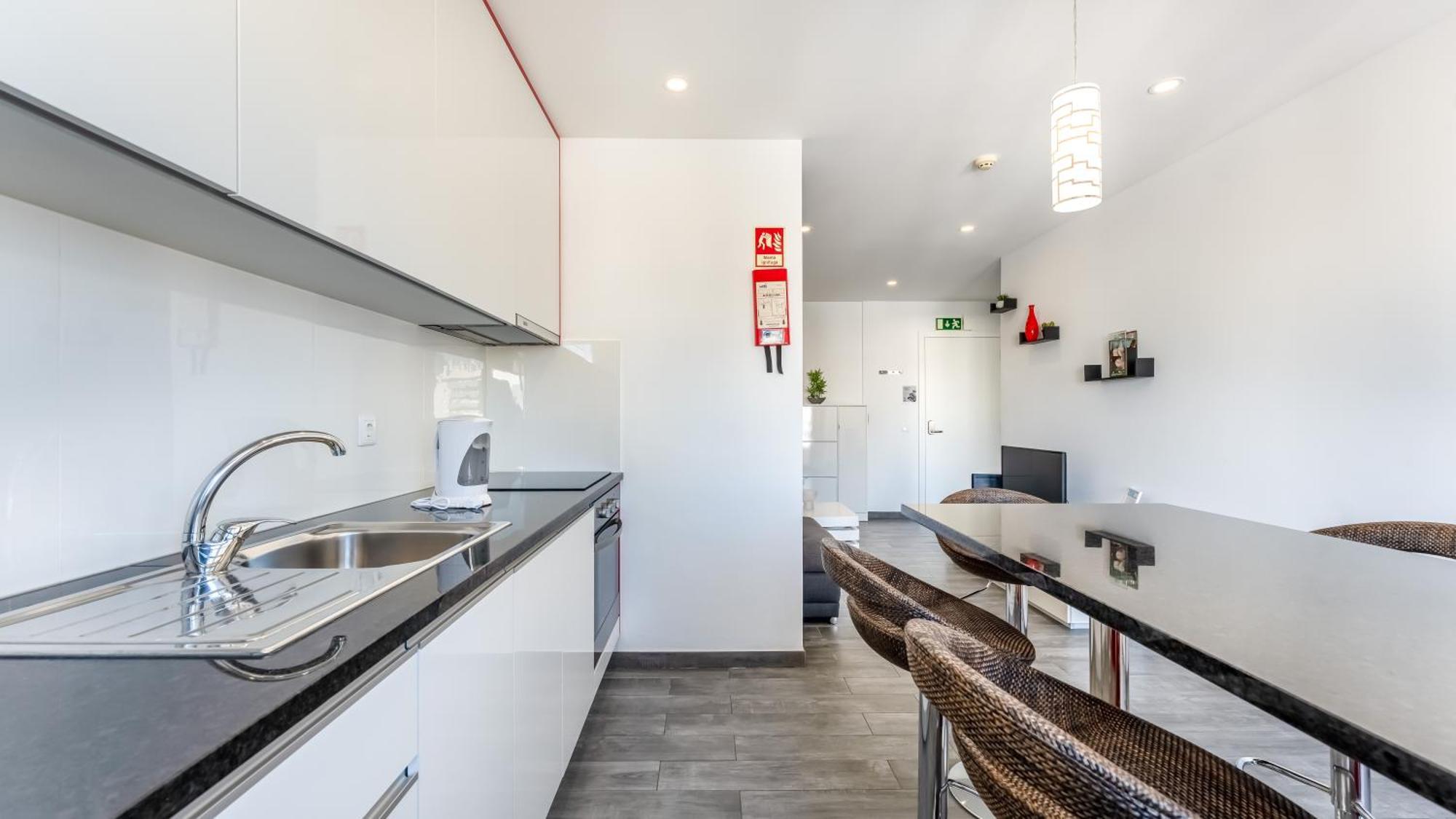 Red Velvet 1 Bdr Flat With Balcony By Lovelystay Portimão Kültér fotó